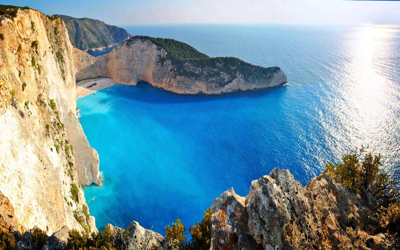 Эпические морские скалы: Greece's Navagio Bay