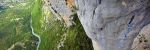 На фото: отвесные скалы Горж дю Вердон